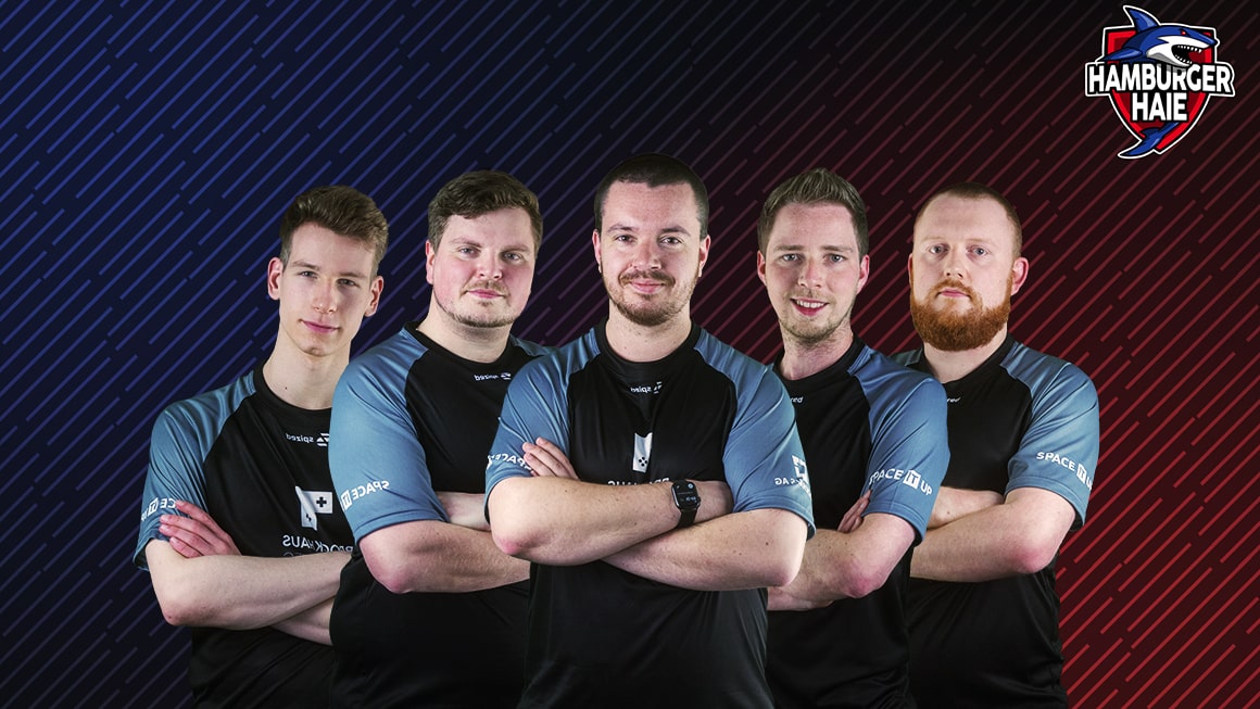 Fünf Mitarbeiter der BROCKHAUS AG in E-Sports-Trikots