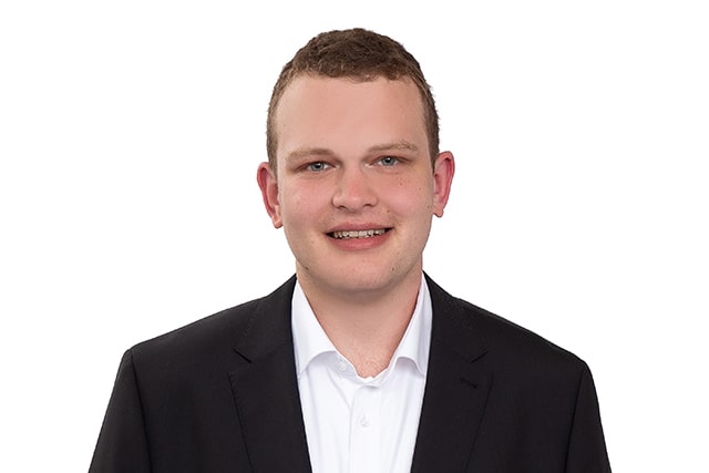 Portrait von dualem Informatik Studenten Christian